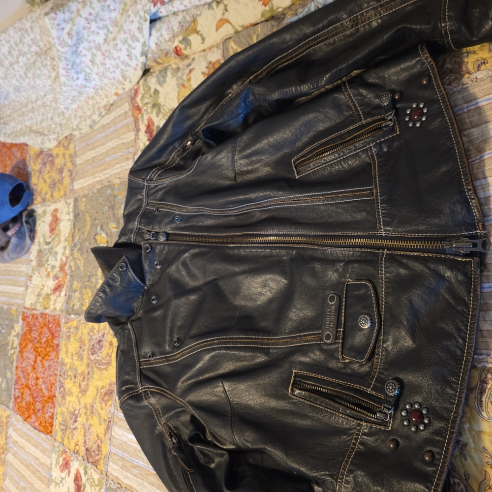 Harley-Davidson Black Leather Jacket with Brown Stitching - Picture 6 of 11